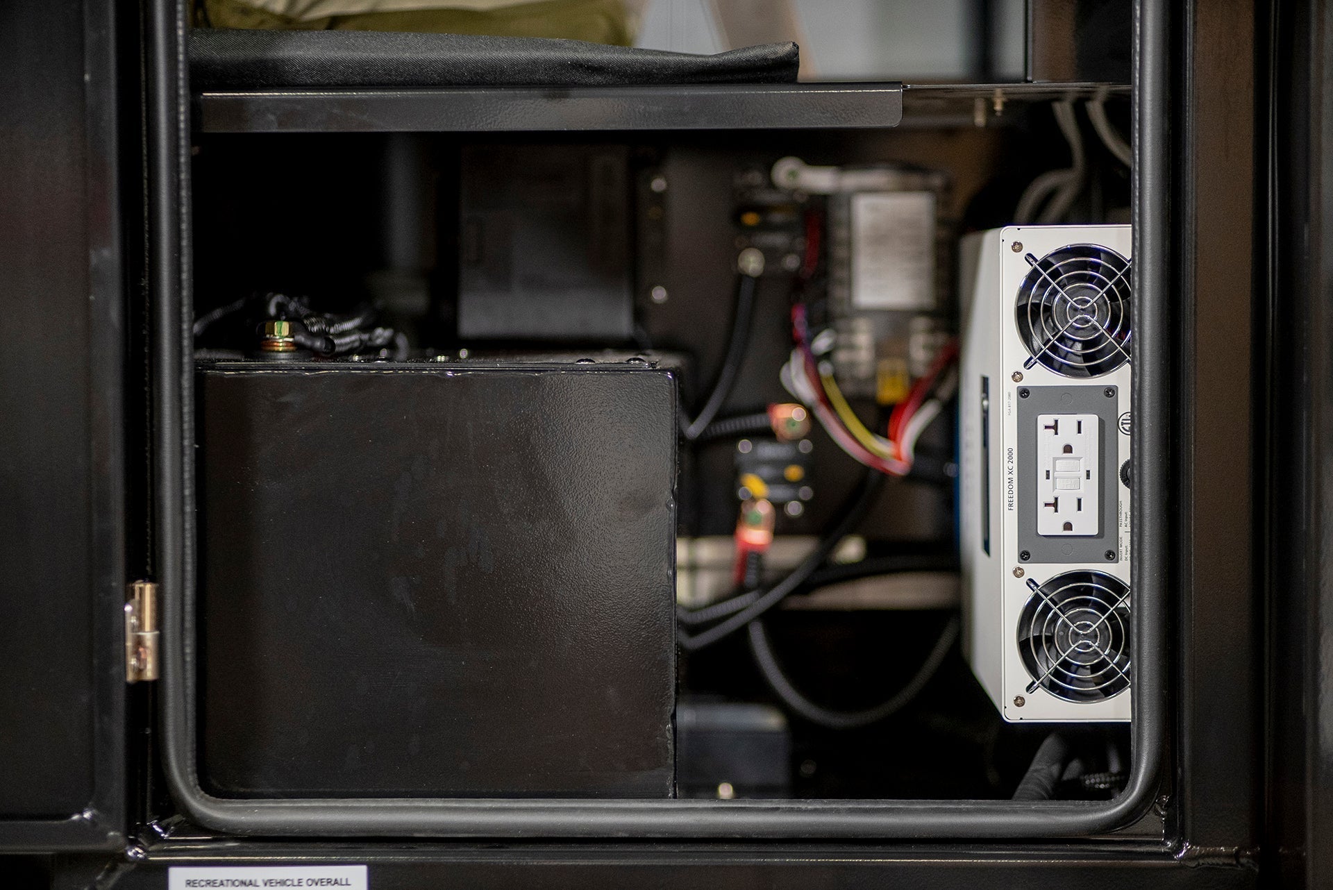 2025 EXPEDITION 3.0 MIDNIGHT SPECIAL EDITION OVERLAND TRAILER (#S110 3064)