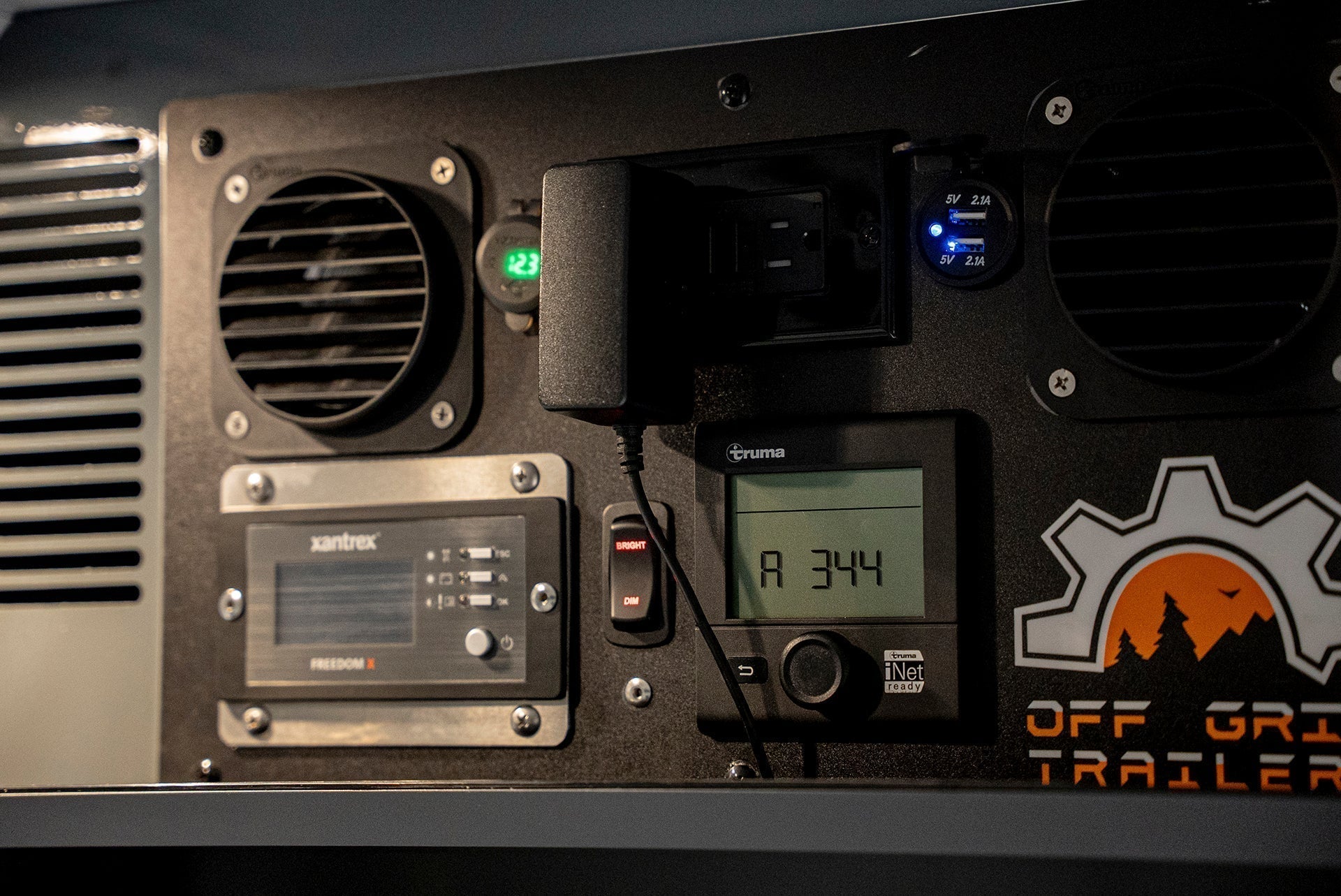 2025 EXPEDITION 3.0 OVERLAND TRAILER (#S110 3017)