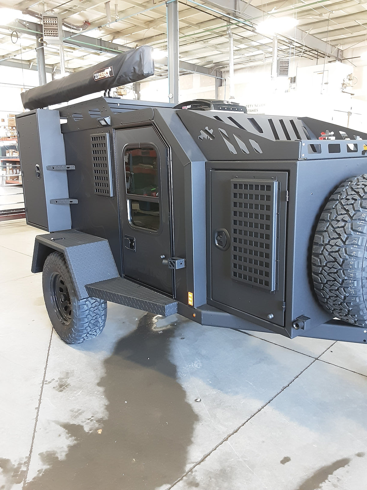 2026 EXPEDITION 3.0 MIDNIGHT SPECIAL EDITION OVERLAND TRAILER (#T110 3028)