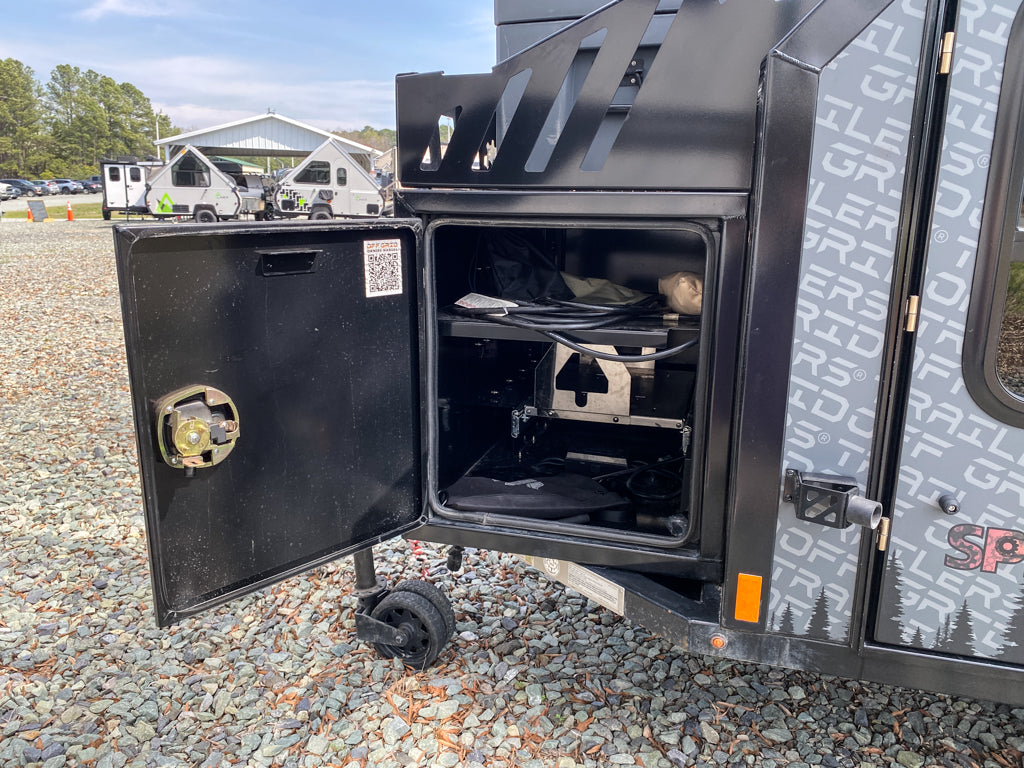2025 SPROCKET 3.0 TRAILHEAD TRIM TRAILER (#S110 3028 MARKETING DEMO)
